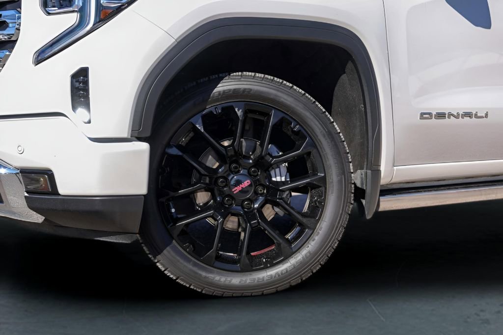 Used 2022 GMC Sierra 1500 Denali image 4