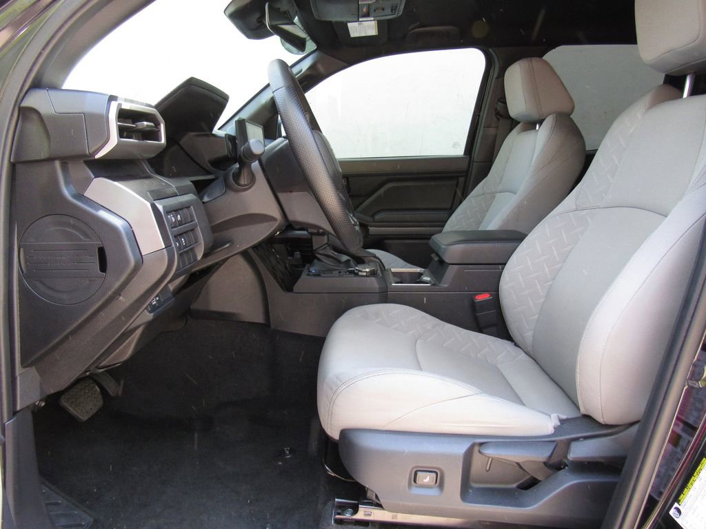 Used 2025 Toyota Tacoma SR5 AWD/4WD image 13