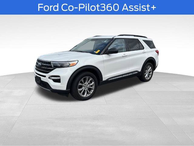 Certified 2022 Ford Explorer XLT w/ Equipment Group 202A AWD/4WD image 2