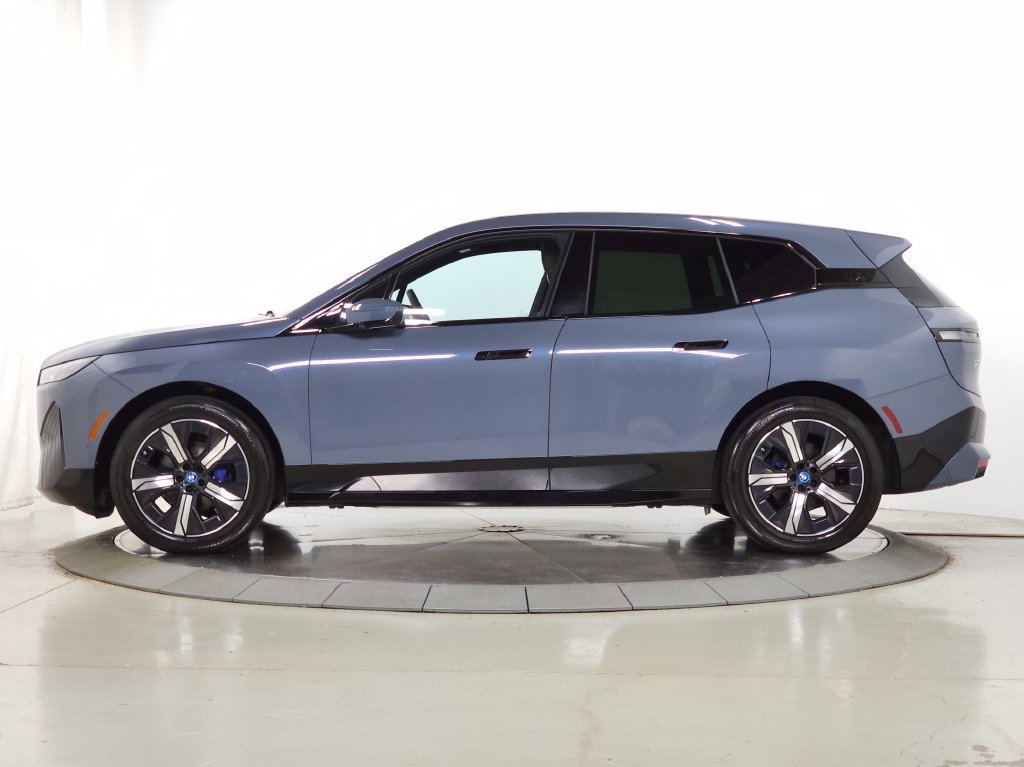 Certified 2024 BMW iX xDrive50 w/ Premium Package AWD/4WD image 6