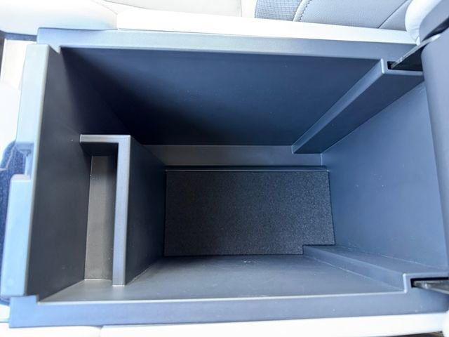 Used 2023 Nissan Pathfinder SL w/ Lighting Package (N92) image 27