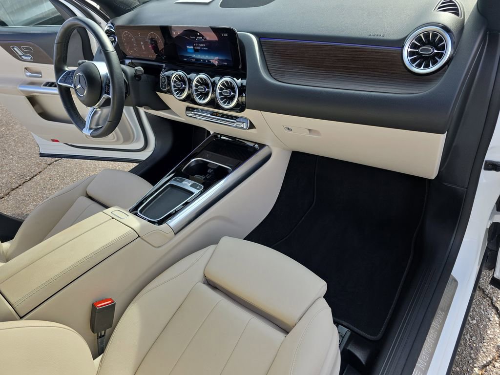 Certified 2025 Mercedes-Benz GLA 250 4MATIC image 13