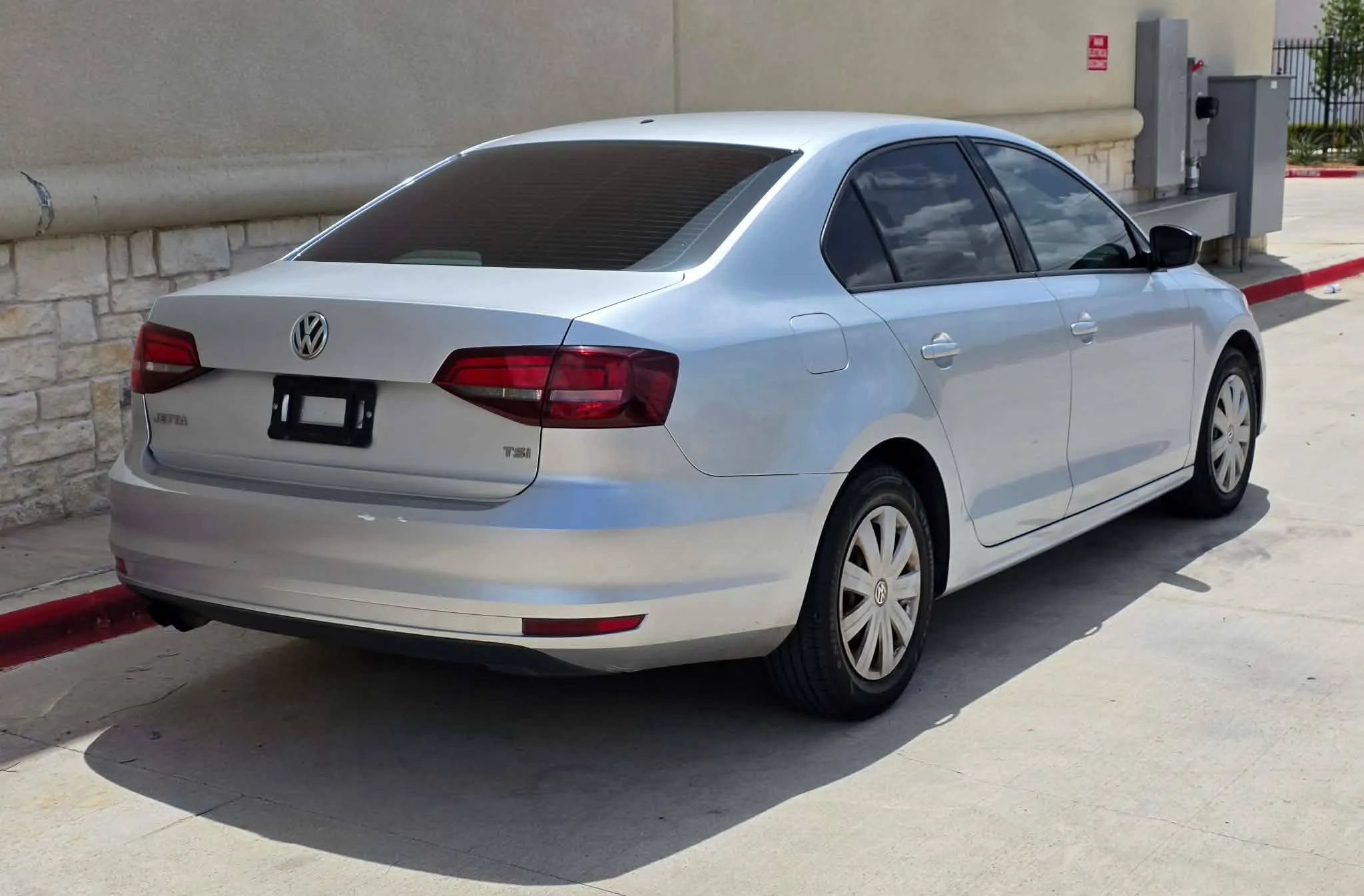 Used 2016 Volkswagen Jetta S FWD image 3