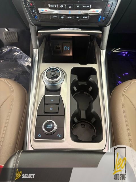 Used 2022 Ford Explorer Limited w/ Equipment Group 301A image 26