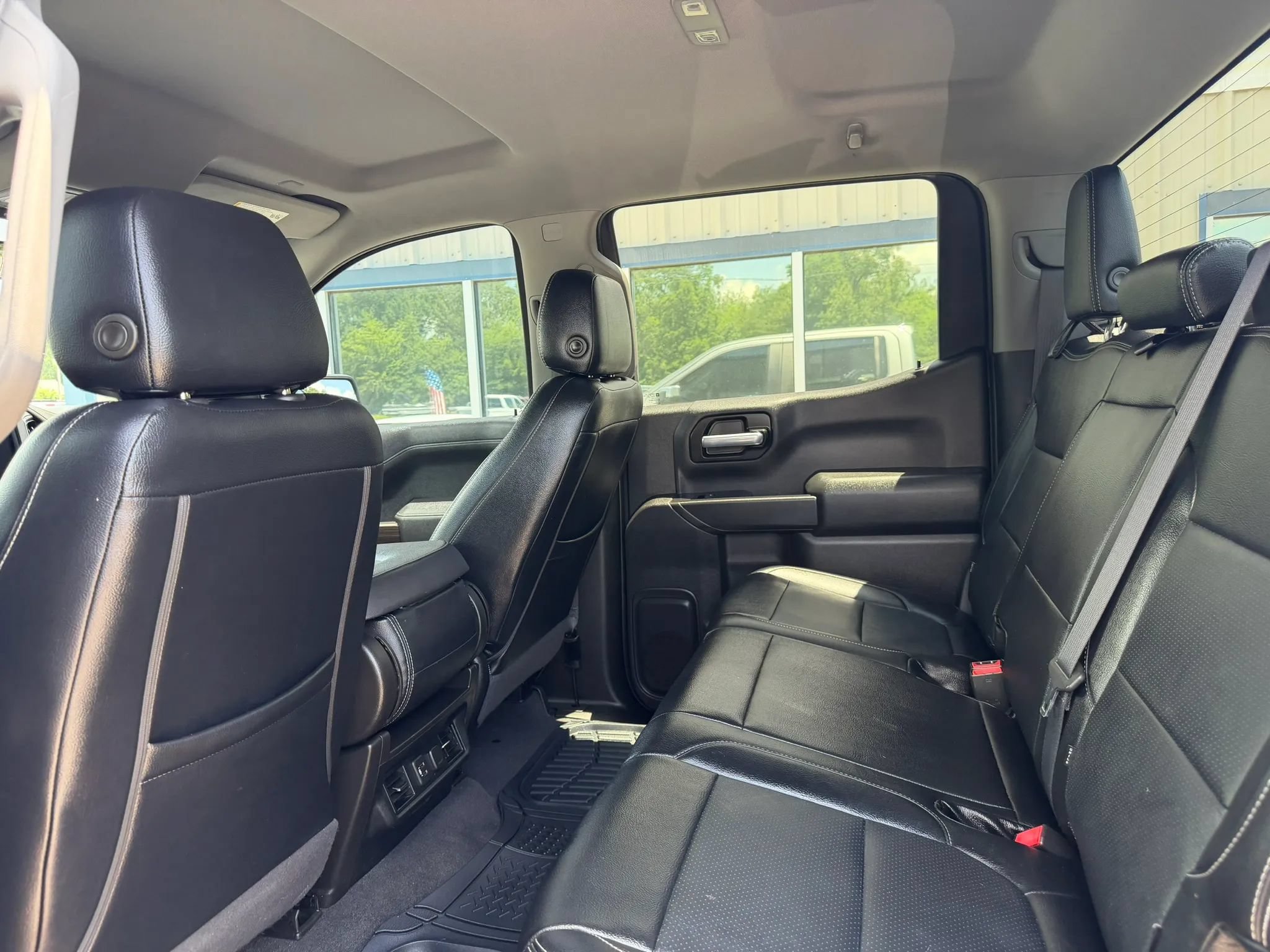 Used 2020 Chevrolet Silverado 1500 LT w/ All-Star Edition AWD/4WD image 7