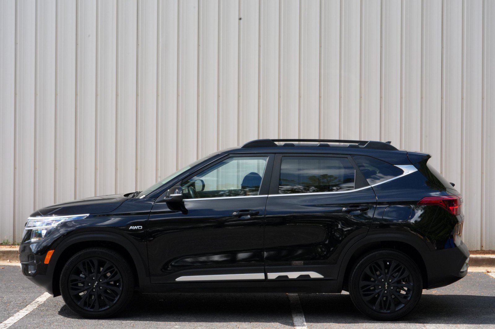 Used 2022 Kia Seltos Nightfall Edition AWD/4WD image 44