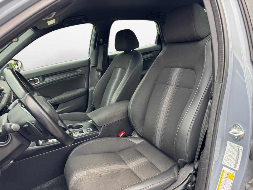 Used 2023 Honda Civic Sport image 9