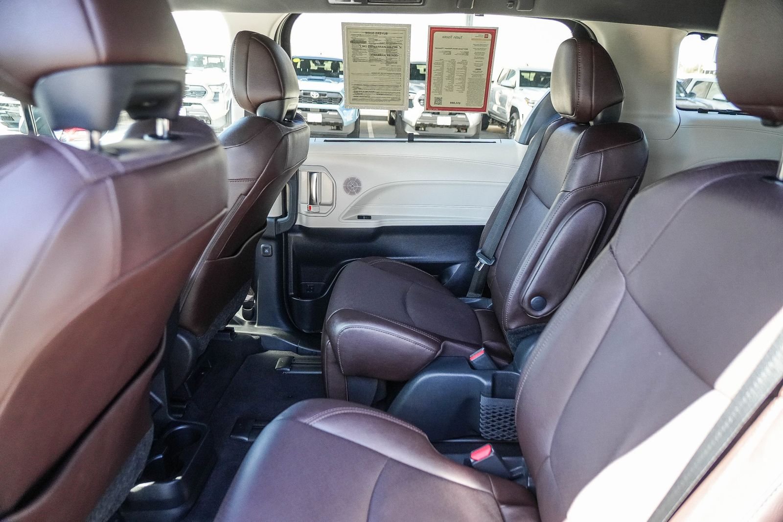 Certified 2024 Toyota Sienna Platinum FWD image 19