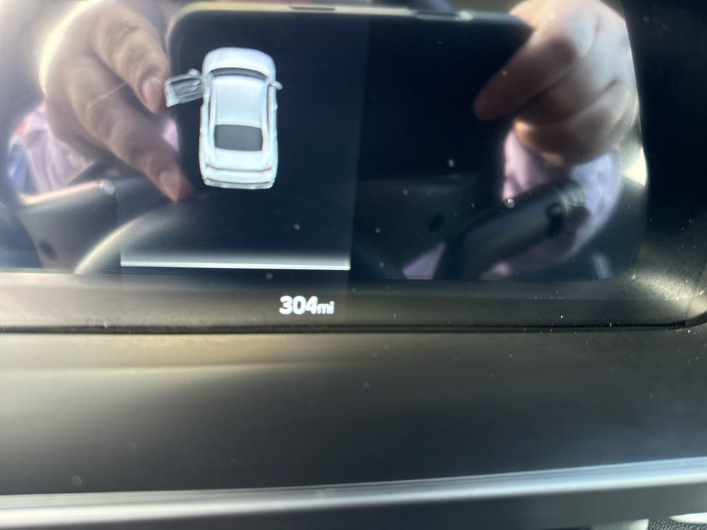 Used 2026 Hyundai Elantra Hybrid FWD image 11
