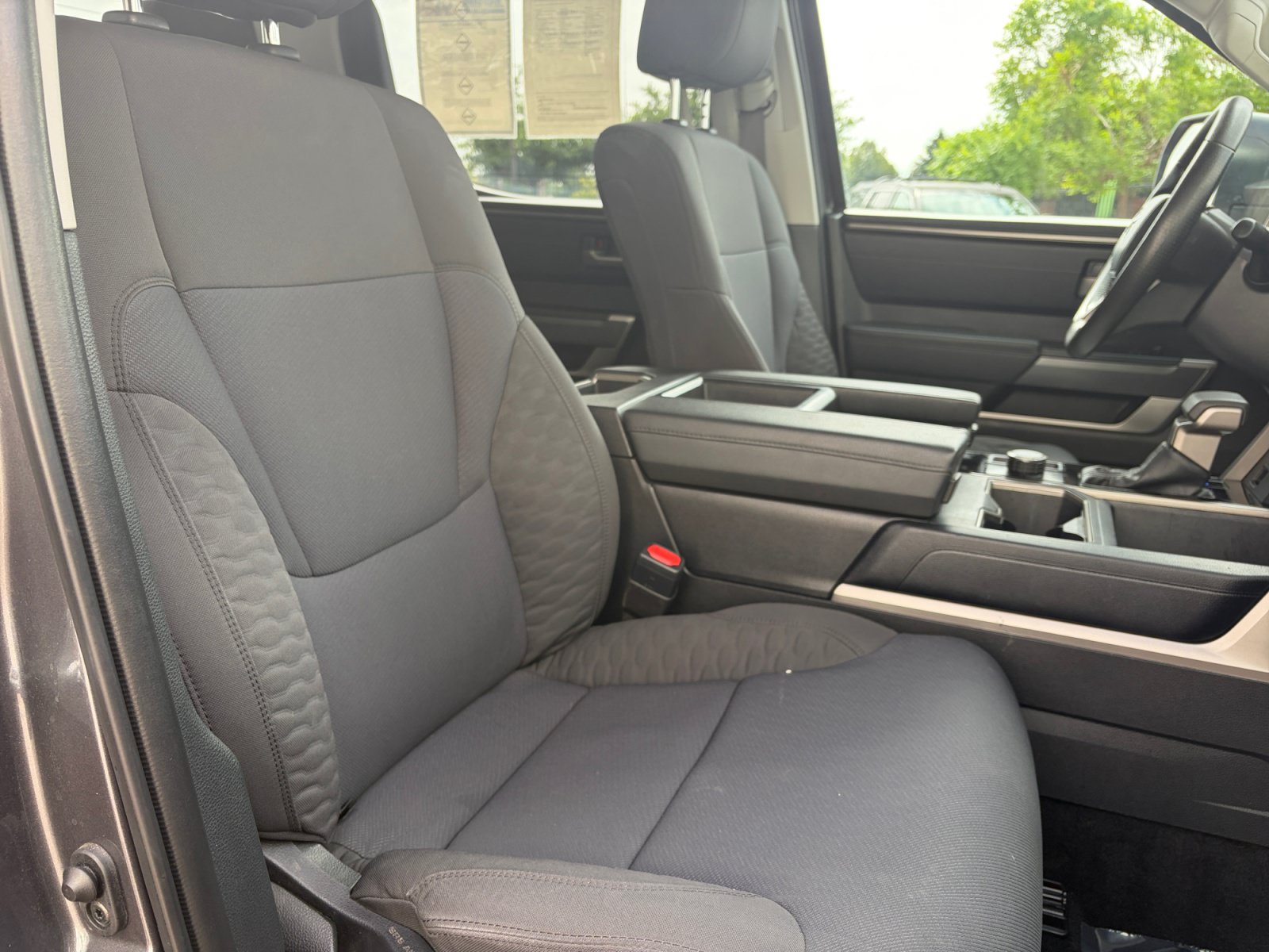 Used 2022 Toyota Tundra SR5 AWD/4WD image 29