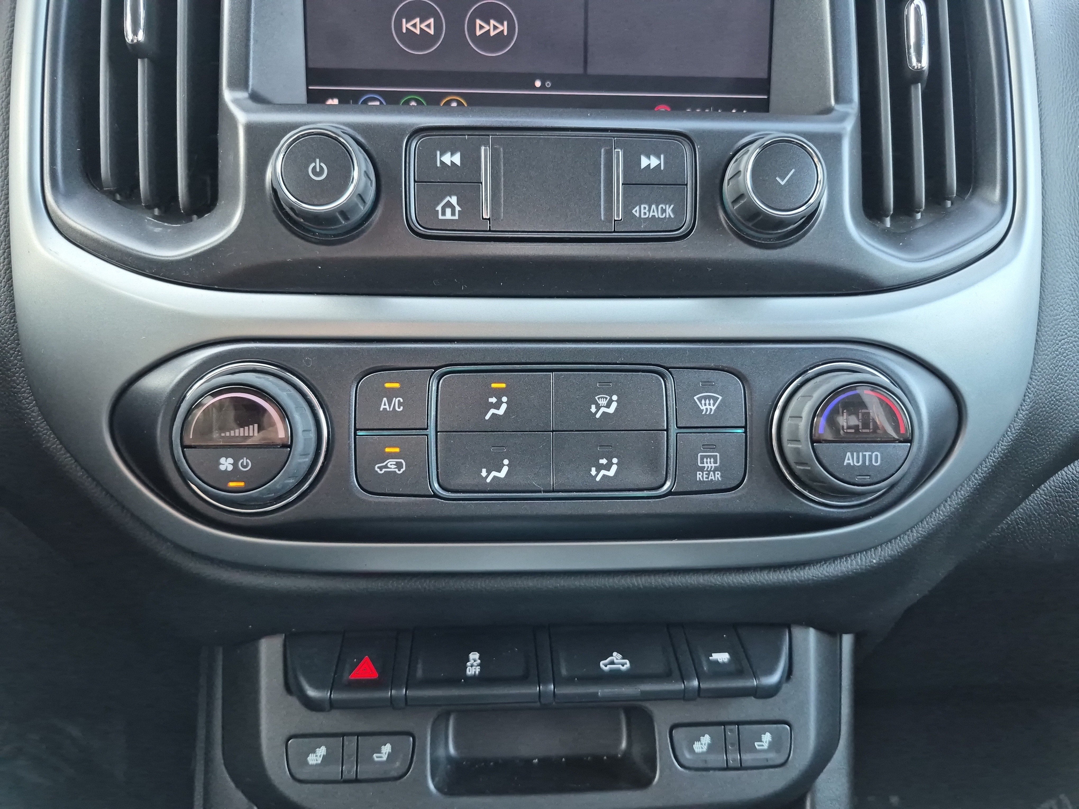 Used 2022 Chevrolet Colorado LT w/ Luxury Package AWD/4WD image 31