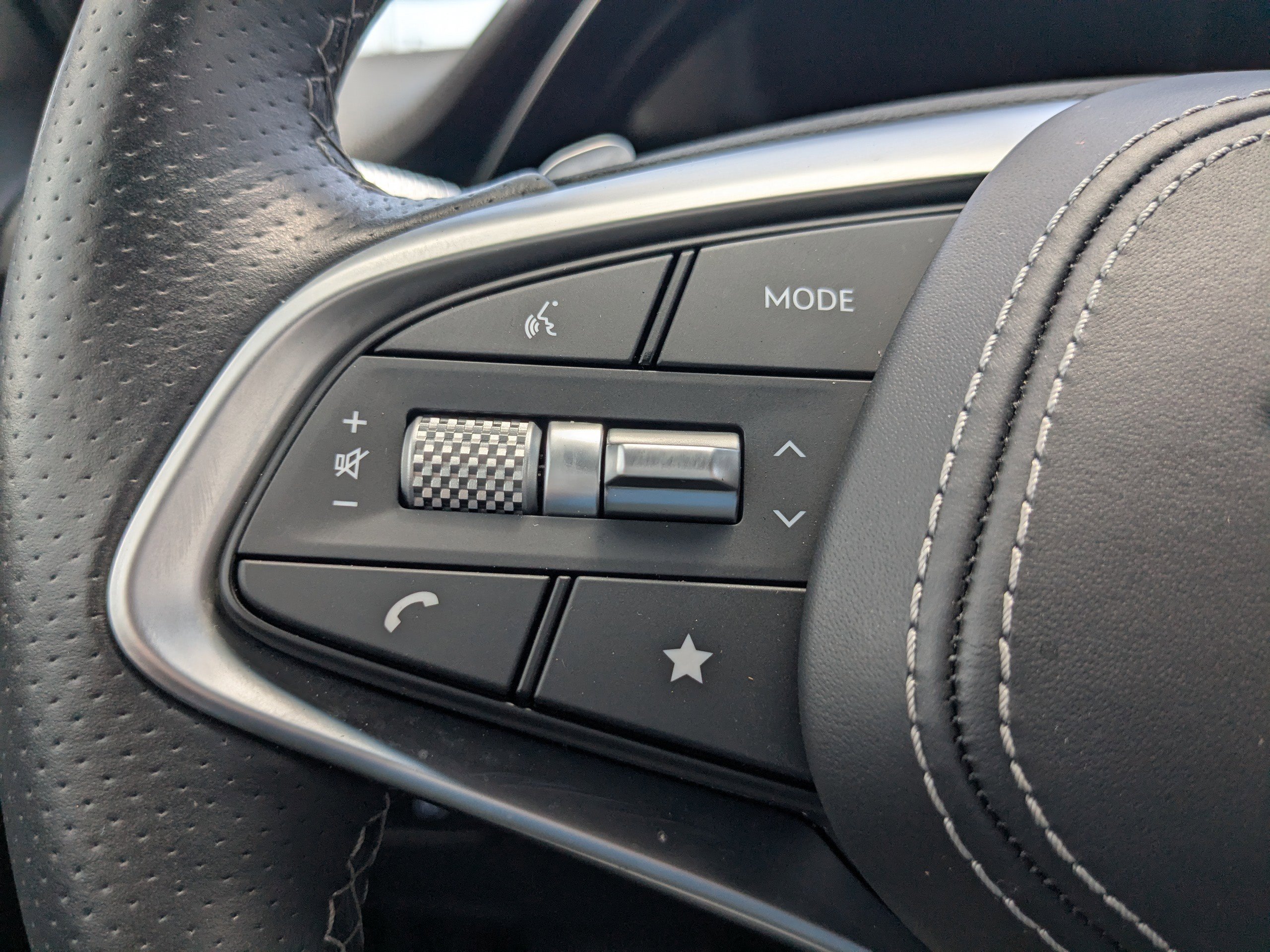 Used 2024 Genesis GV70 3.5T Sport image 22