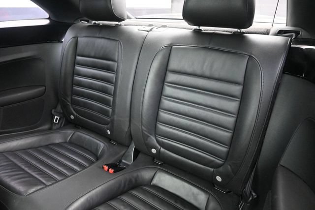 Used 2013 Volkswagen Beetle R-Line FWD image 21
