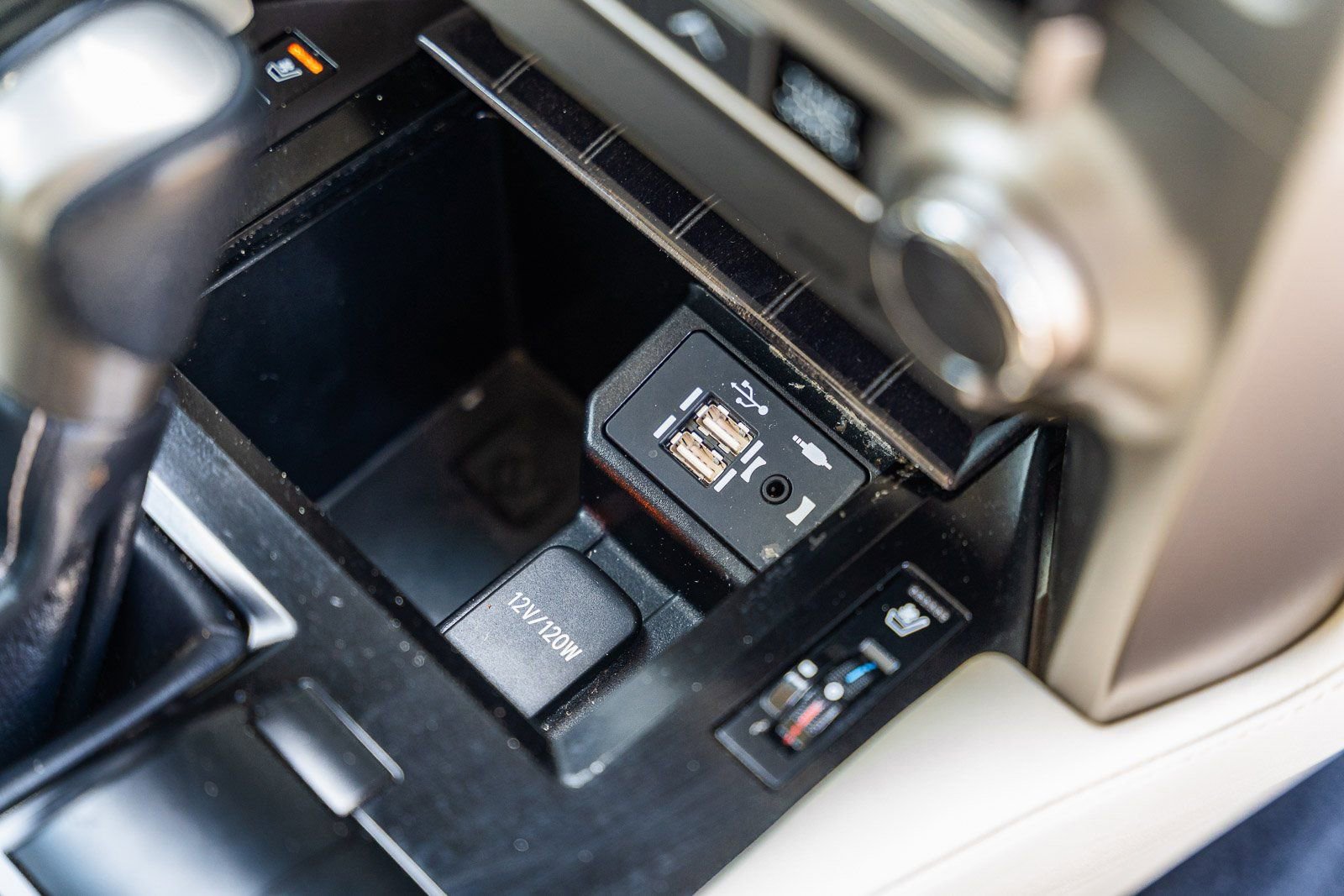 Used 2020 Lexus GX 460 Premium w/ Premium Package image 11