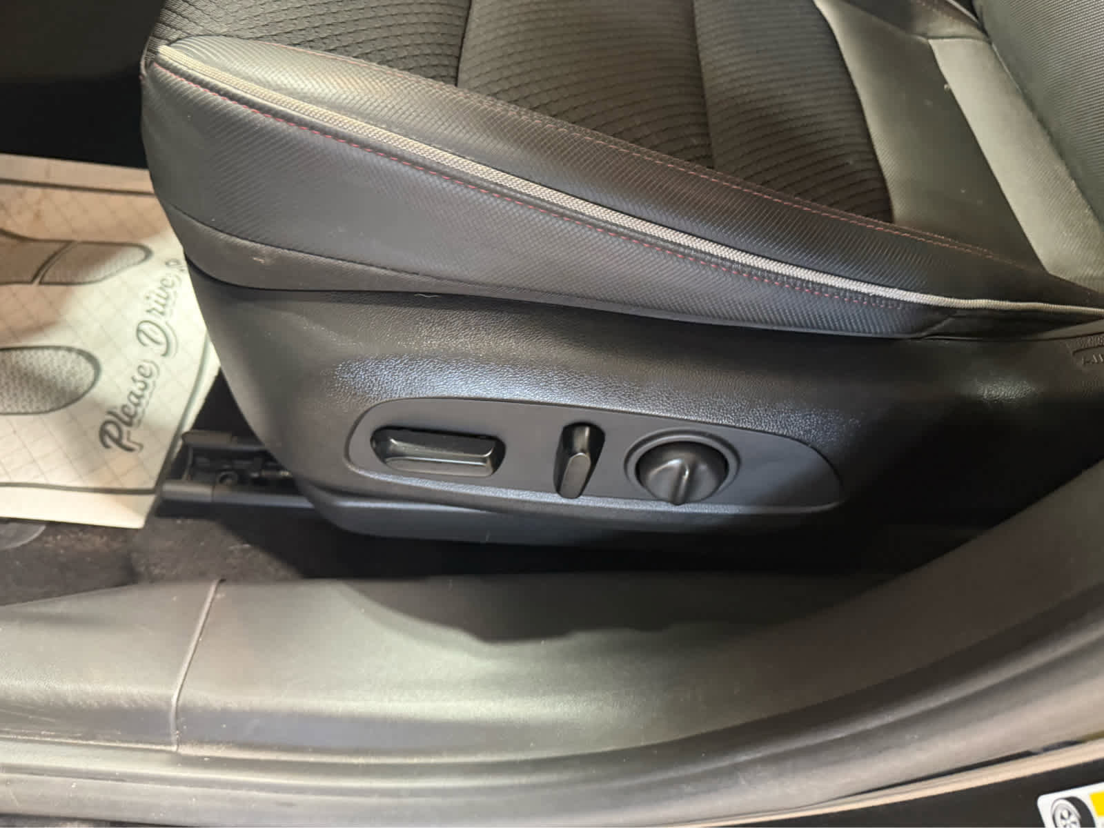 Used 2021 Chevrolet TrailBlazer RS w/ Driver Confidence Package image 8