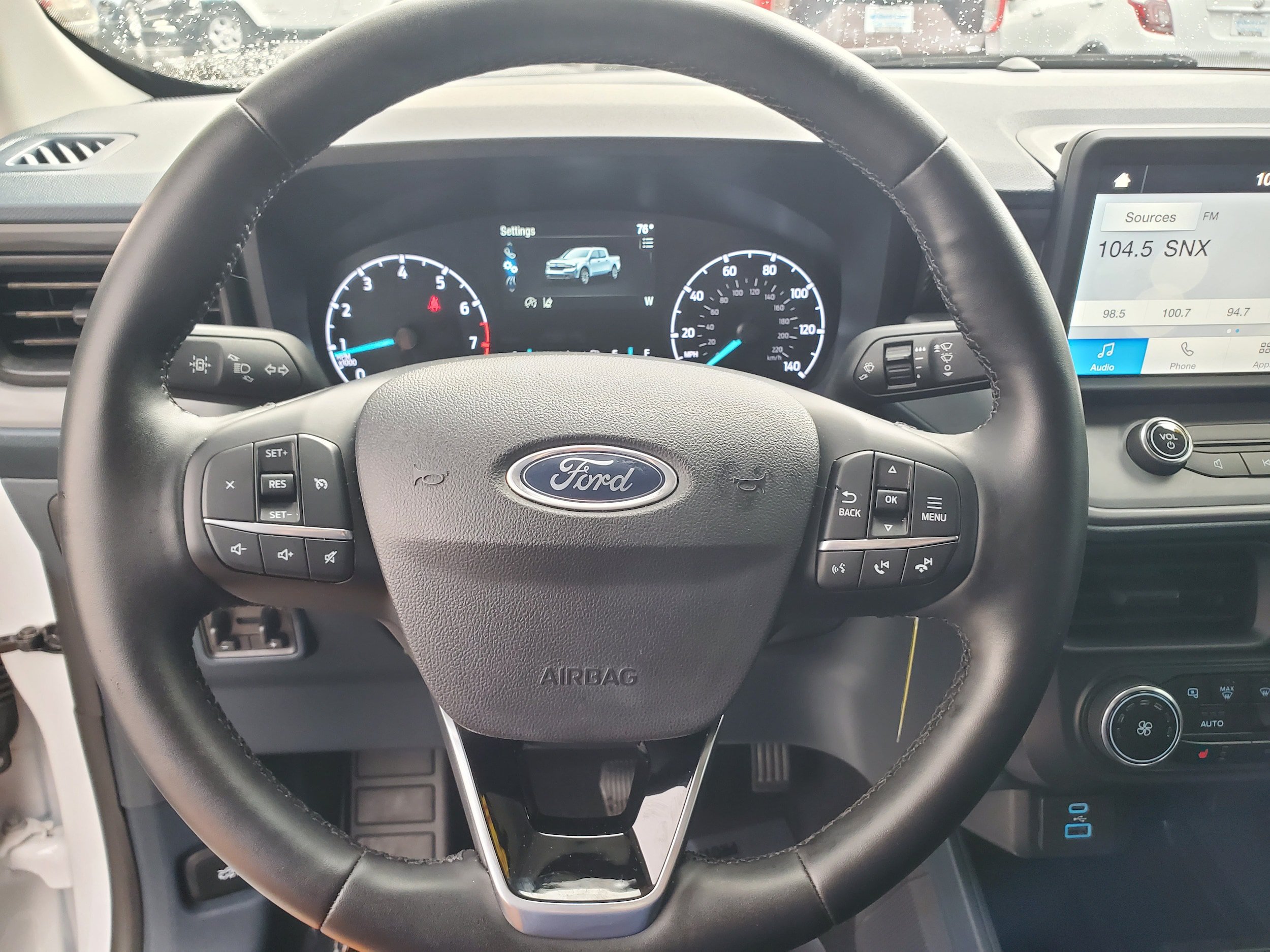 Used 2024 Ford Maverick XLT w/ XLT Luxury Package AWD/4WD image 12