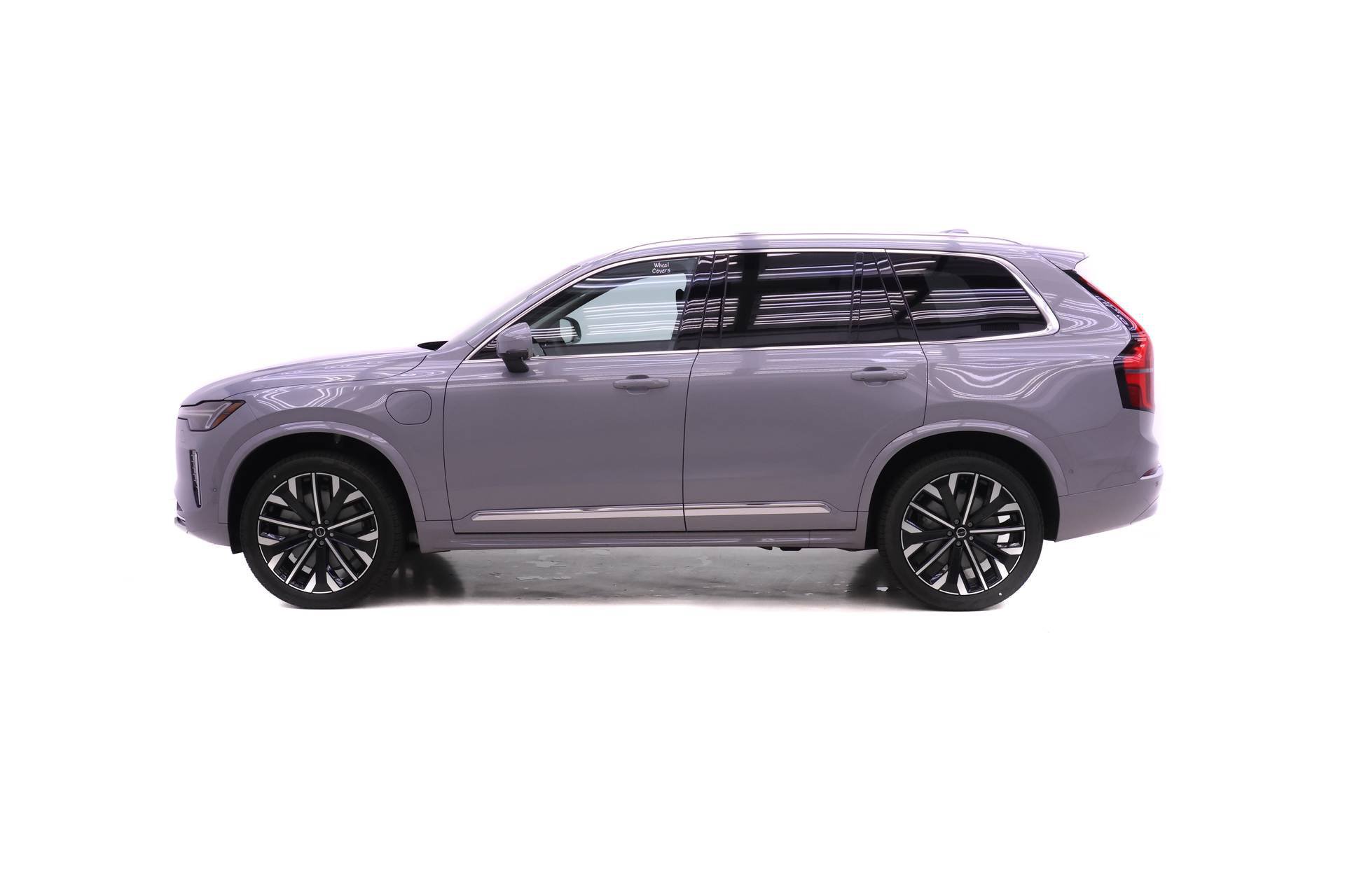 New 2026 Volvo XC90 T8 Ultra w/ Protection Package Premier AWD/4WD image 3