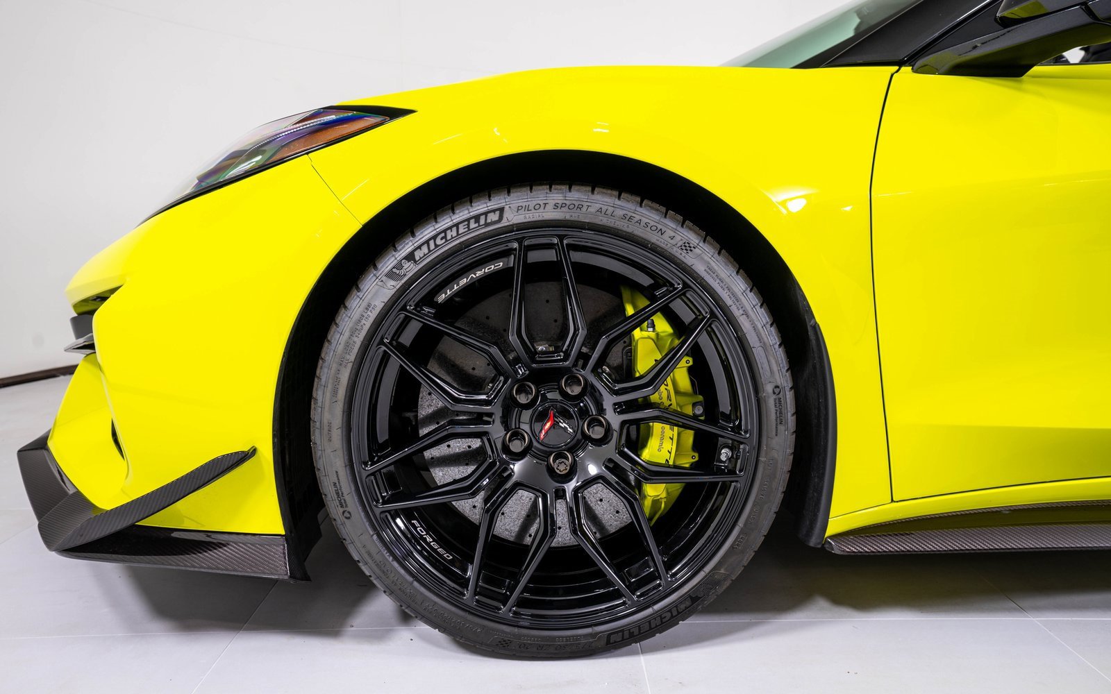 Used 2023 Chevrolet Corvette Z06 w/ Z07 Performance Package image 13