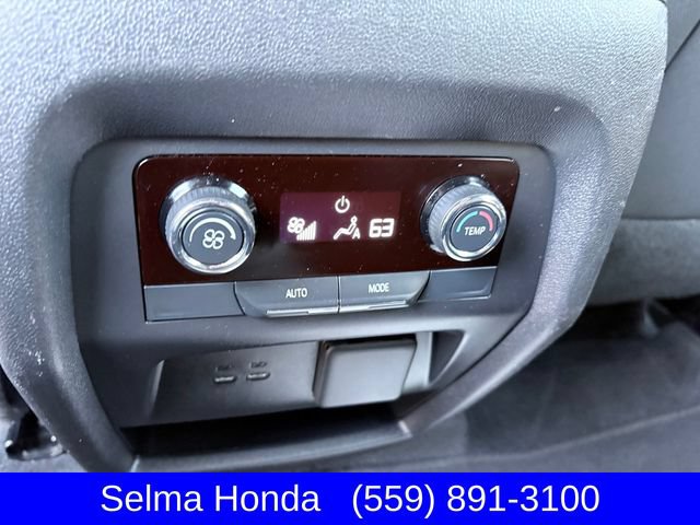Used 2024 Chevrolet Traverse LT AWD/4WD image 11