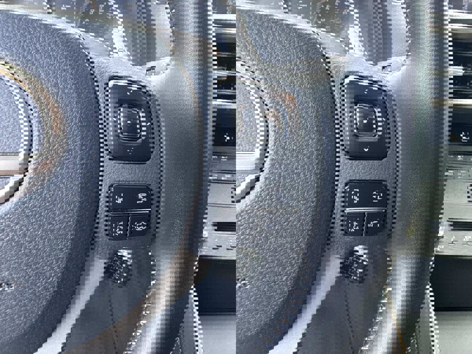 Used 2020 Lexus IS 300 image 21