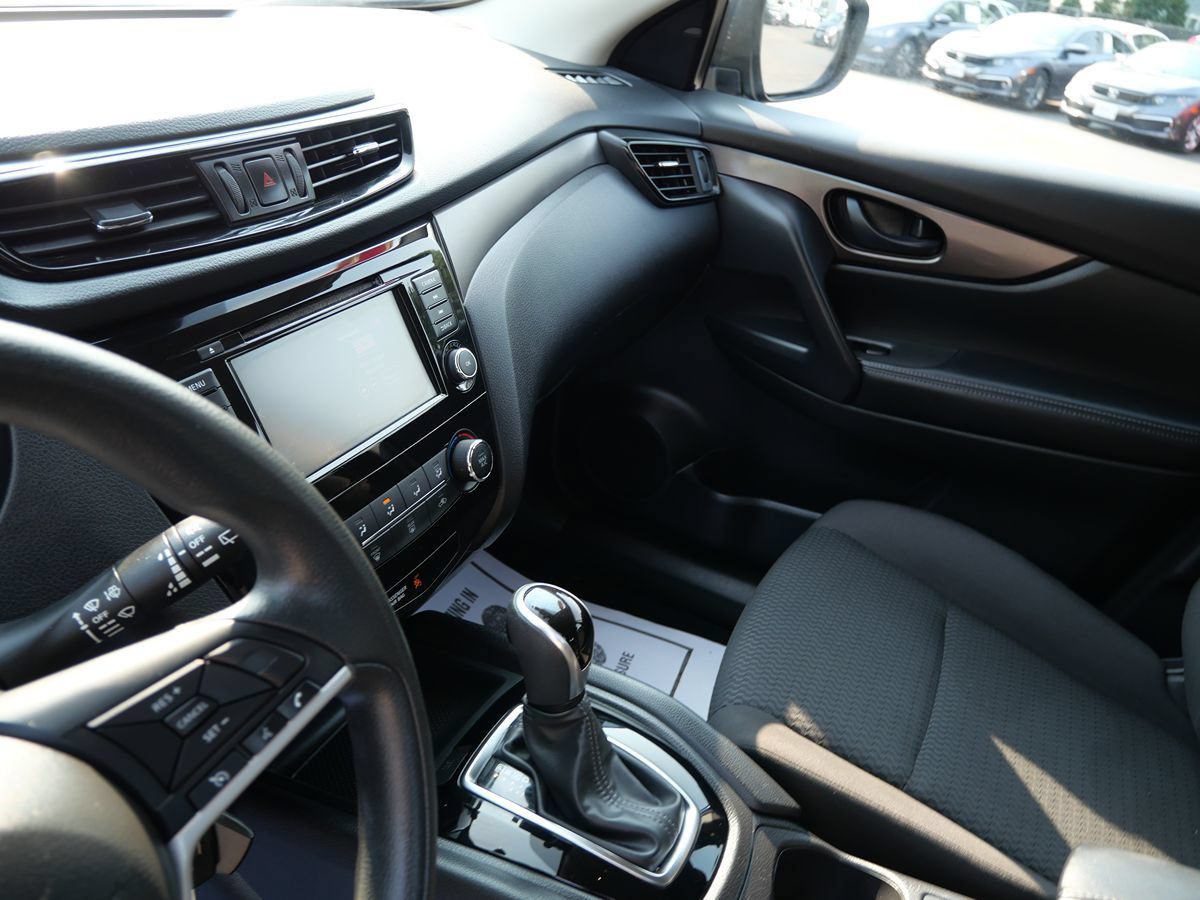 Used 2020 Nissan Rogue Sport S AWD/4WD image 13