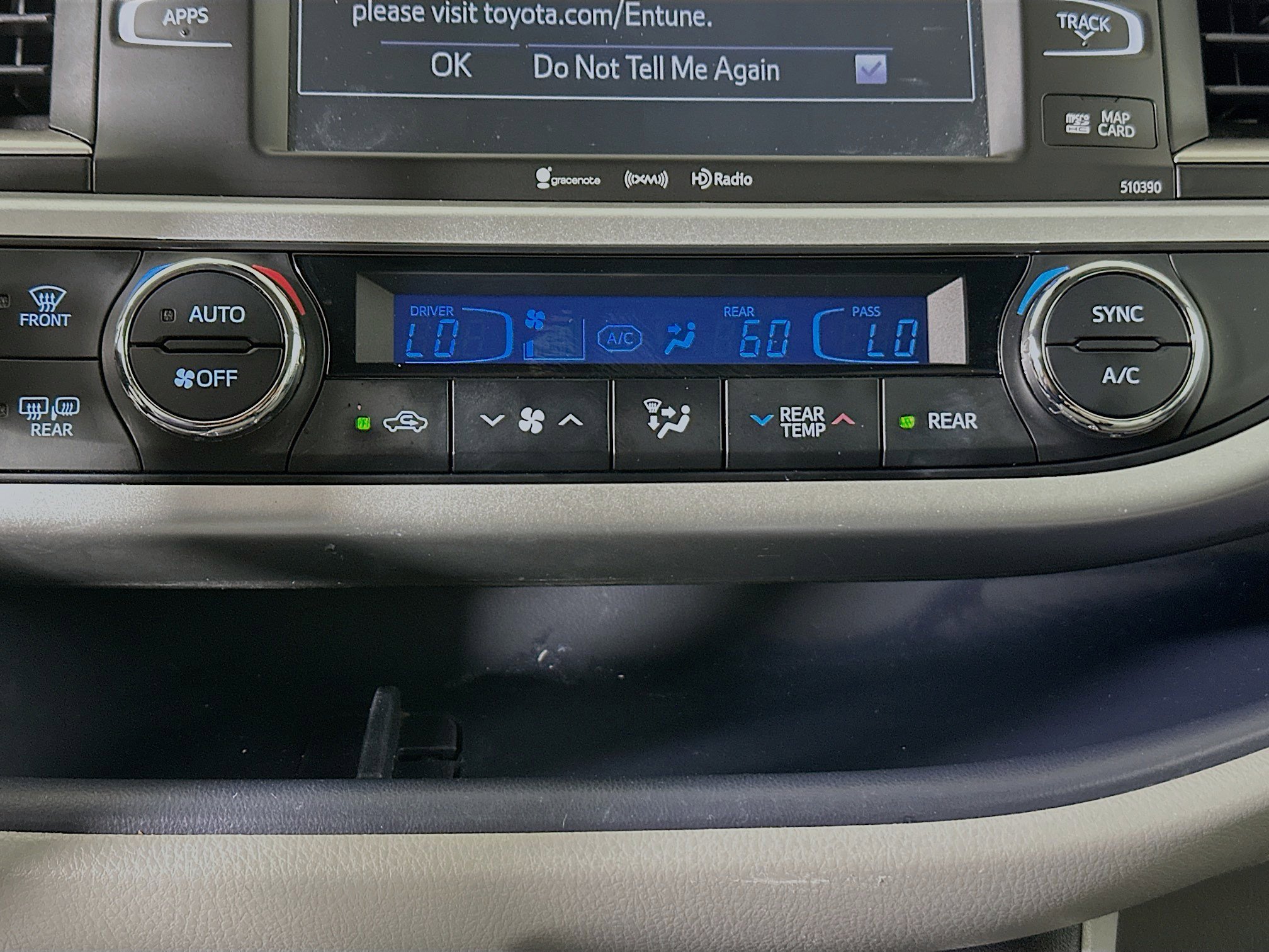 Used 2019 Toyota Highlander XLE FWD image 23