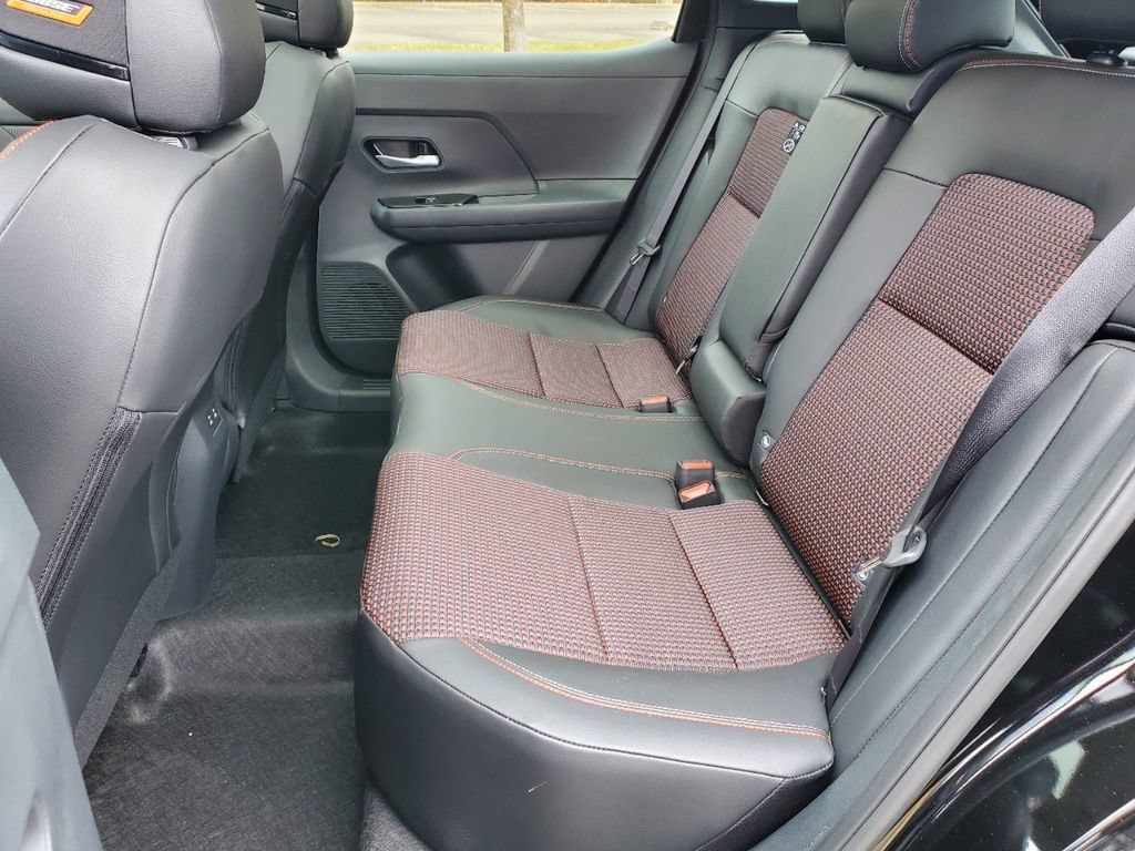 New 2026 Nissan Kicks SR w/ SR Premium Package FWD image 11