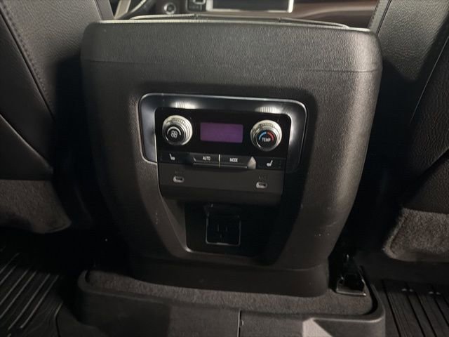 Used 2022 GMC Yukon Denali w/ Advanced Technology Package image 20