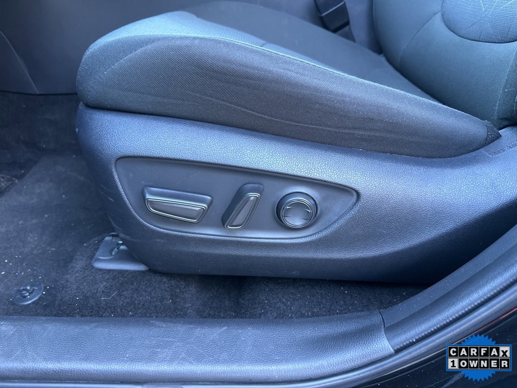 Used 2024 Toyota RAV4 XLE image 63