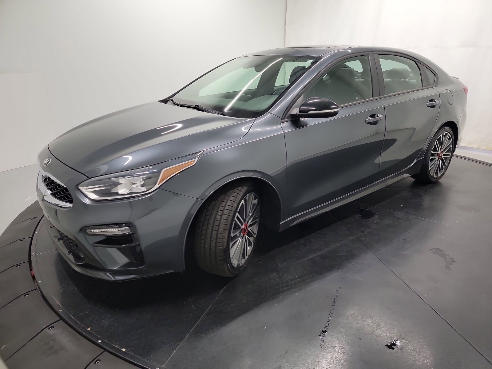 Used 2020 Kia Forte GT image 3