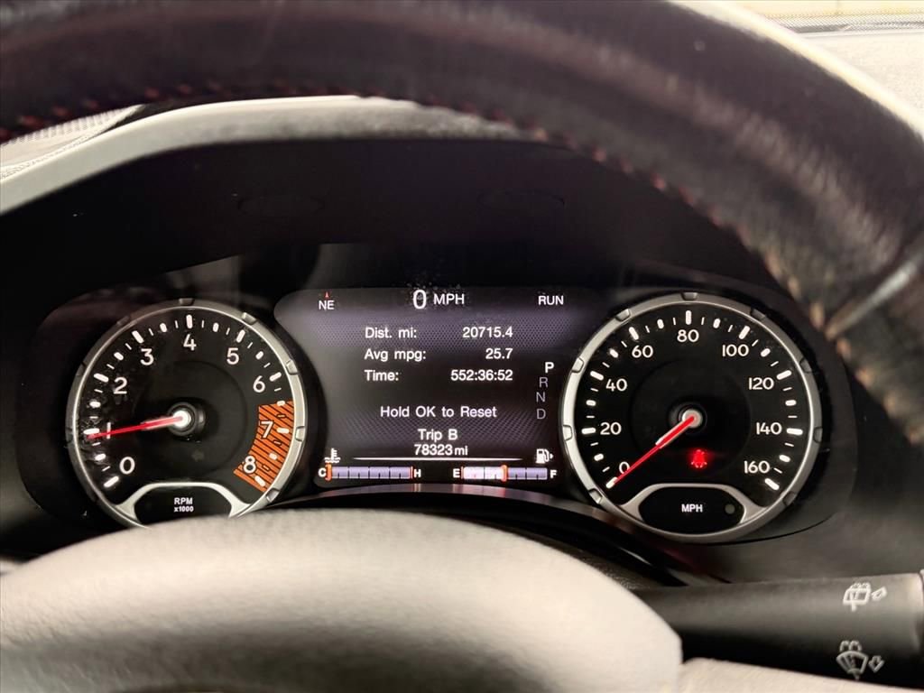 Used 2021 Jeep Renegade Trailhawk image 20