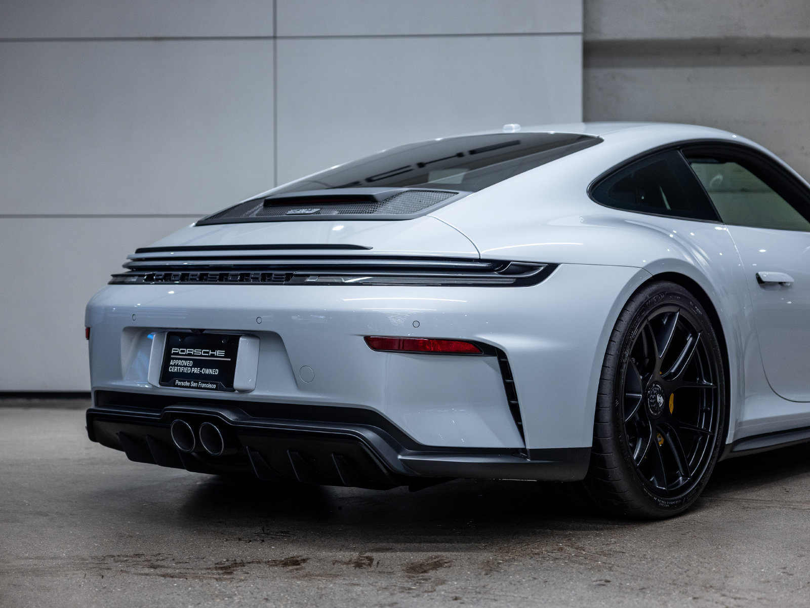 Certified 2026 Porsche 911 GT3 w/ Lightweight Package In Black RWD image 28