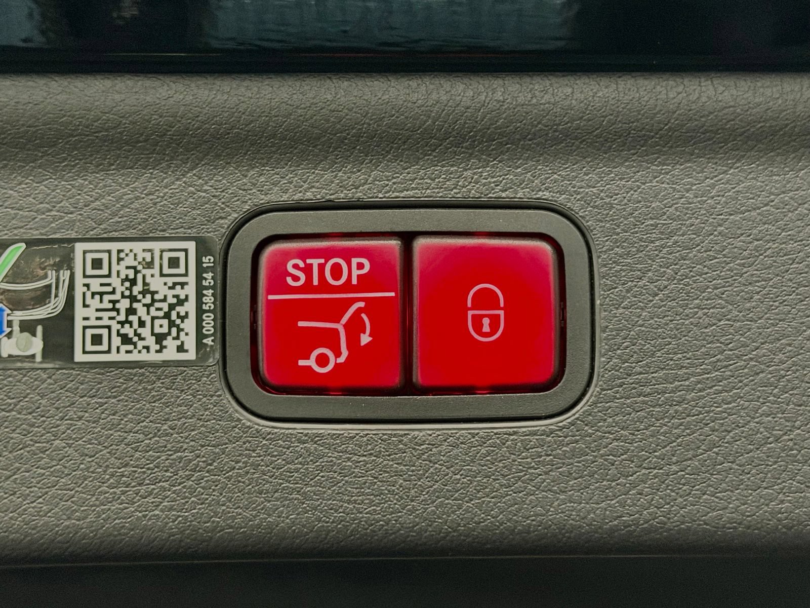 Certified 2023 Mercedes-Benz EQE 500 4MATIC SUV image 16