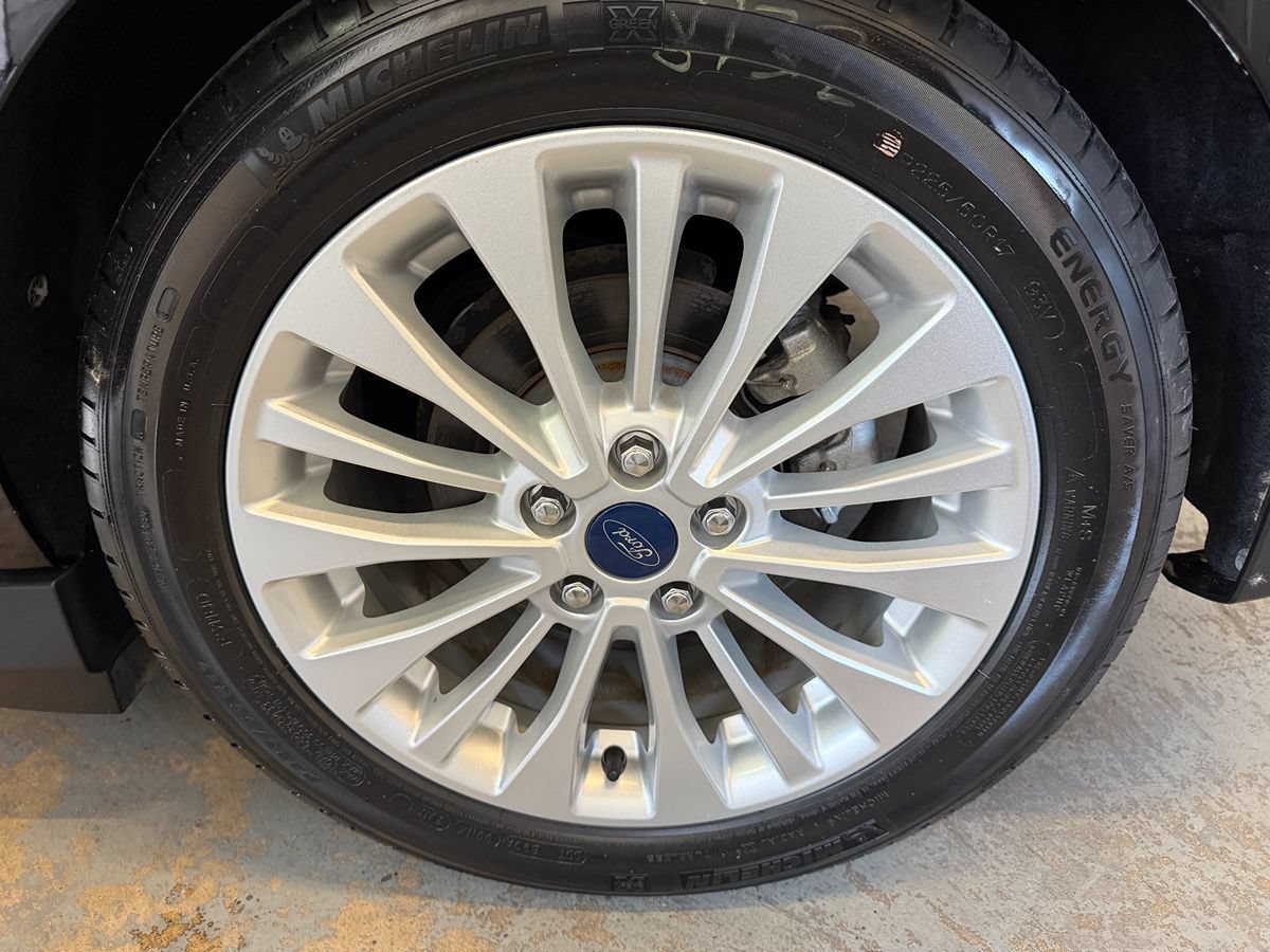 Used 2018 Ford C-MAX SE FWD image 35