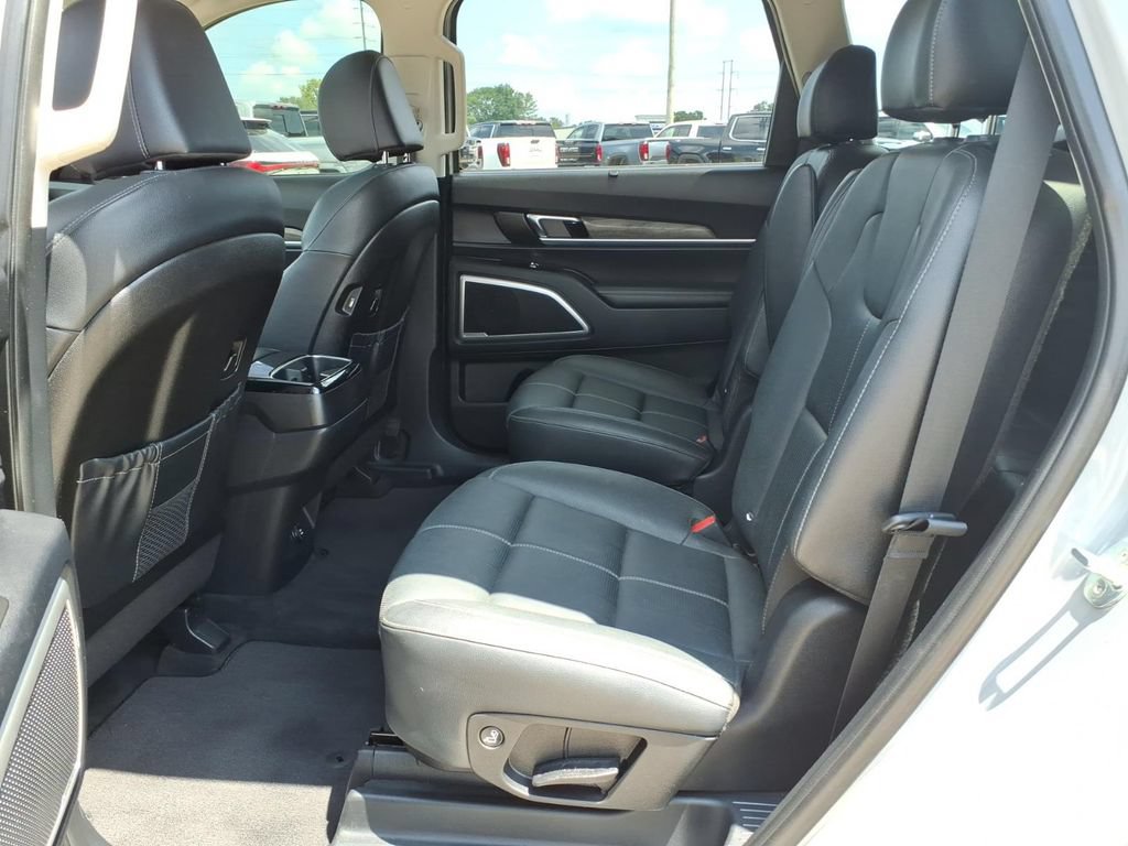 Used 2022 Kia Telluride EX w/ EX Premium Package AWD/4WD image 17
