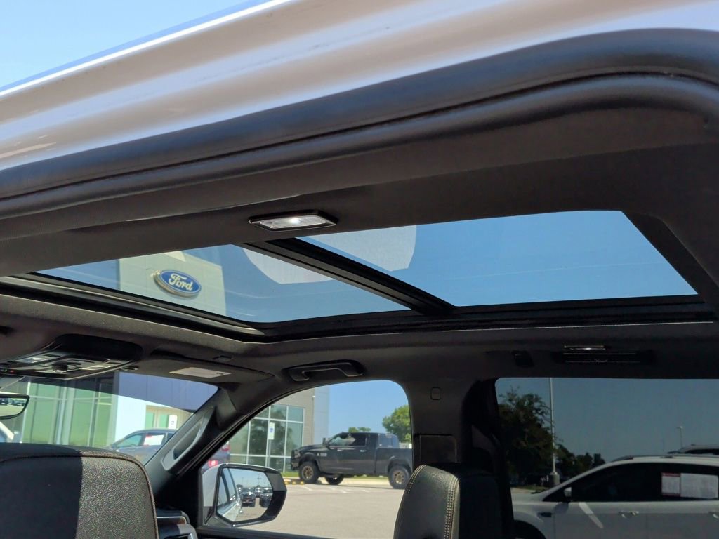 Used 2023 Chevrolet Tahoe High Country RWD image 24