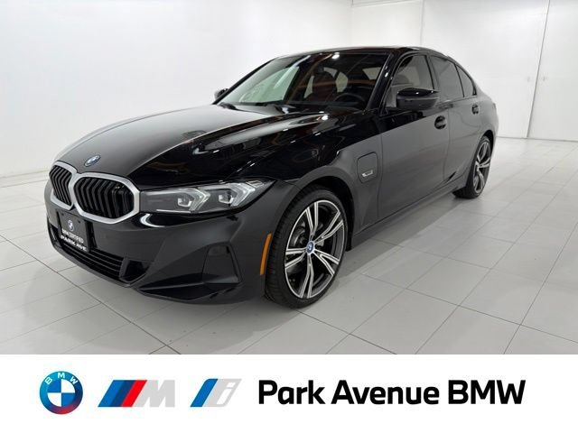 Certified 2023 BMW 330e xDrive w/ Premium Package AWD/4WD image 1