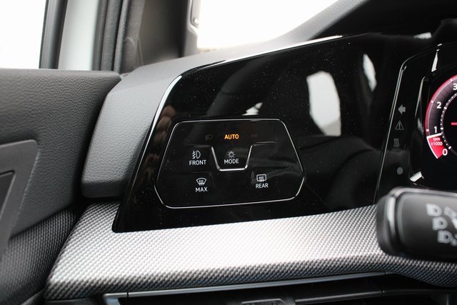 New 2026 Volkswagen GTI SE image 9