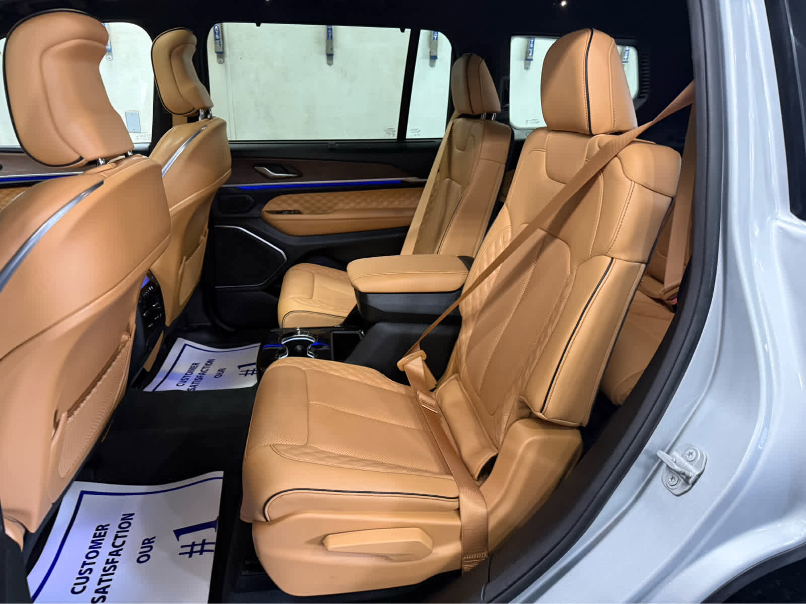 Used 2021 Jeep Grand Cherokee L Summit w/ Luxury Tech Group V image 23