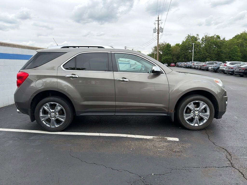 Used 2011 Chevrolet Equinox LTZ FWD image 6