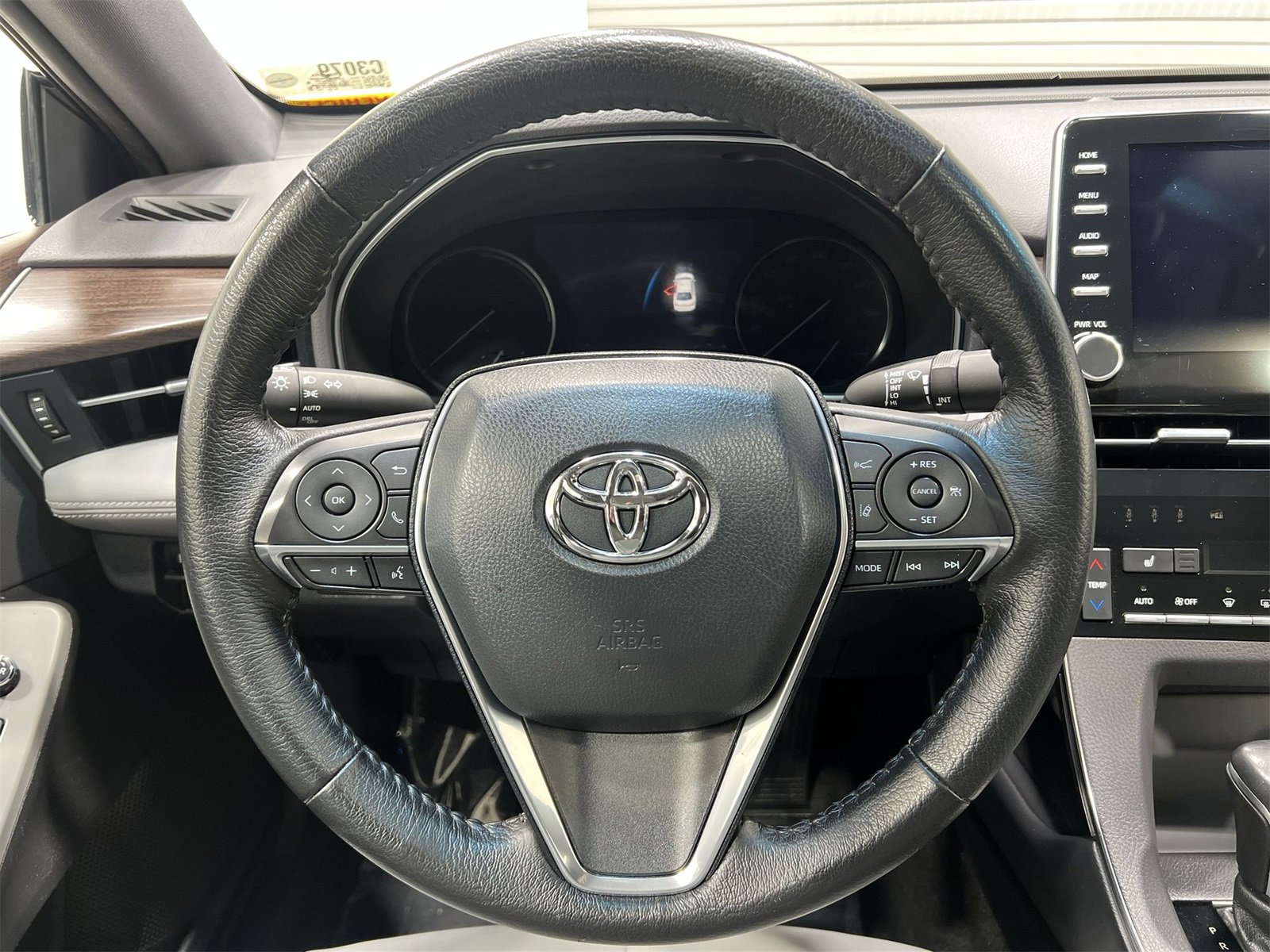 Used 2021 Toyota Avalon XLE image 14