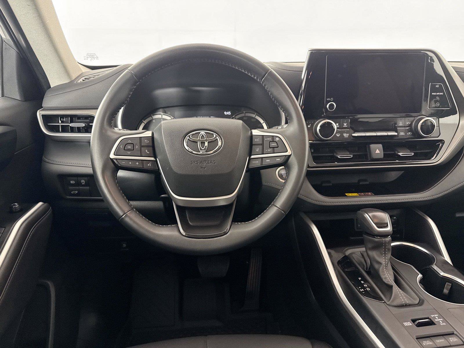 Certified 2025 Toyota Highlander XLE AWD/4WD image 32