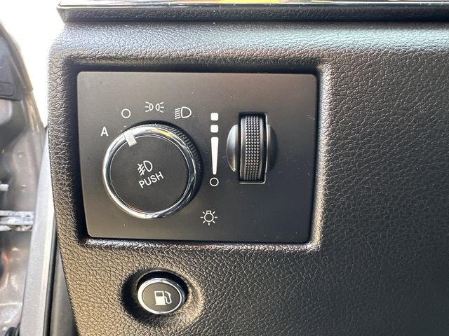 Used 2021 Jeep Grand Cherokee Limited w/ Premium Lighting Group image 24