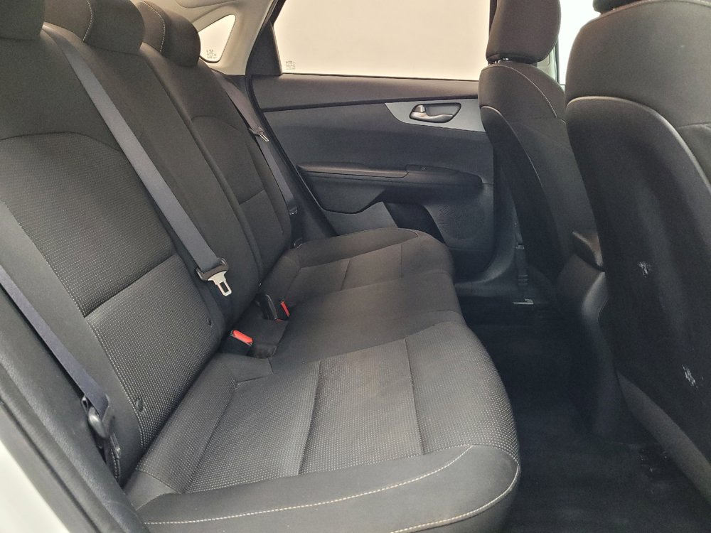 Used 2020 Kia Forte LXS FWD image 19