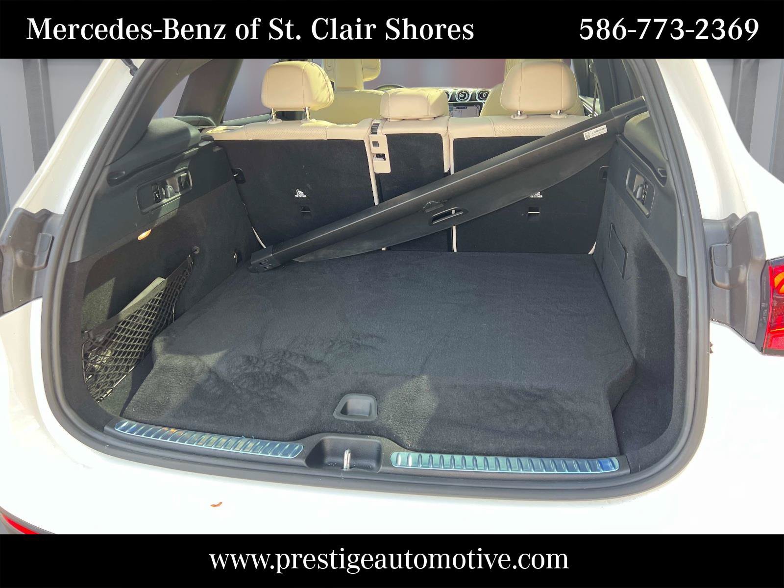 Used 2025 Mercedes-Benz GLC 350e 4MATIC image 12