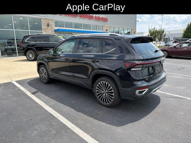 Used 2025 Volkswagen Taos SE FWD image 5