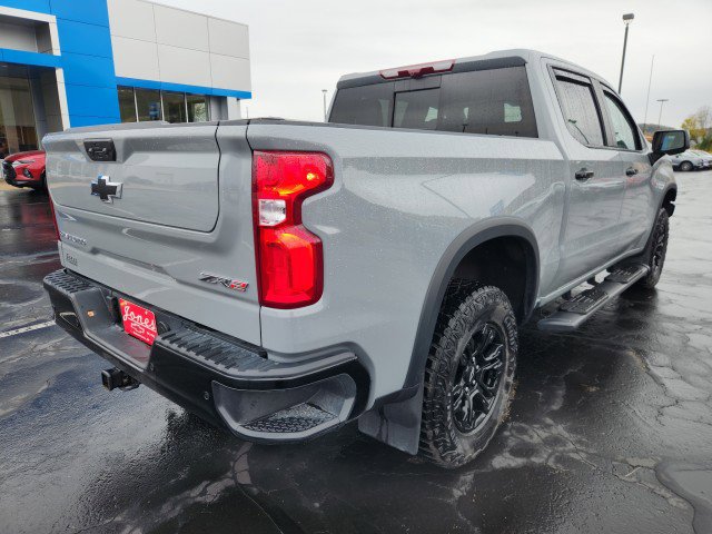 Used 2024 Chevrolet Silverado 1500 ZR2 w/ Technology Package image 5