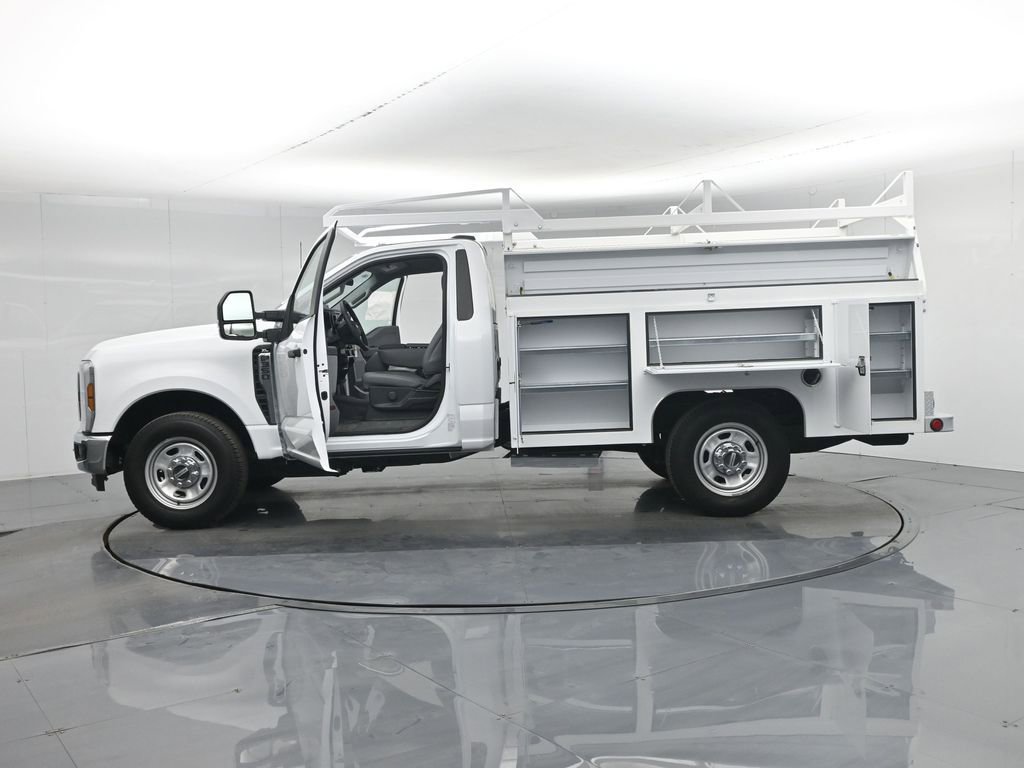 New 2025 Ford F350 XL w/ XL Chrome Package RWD image 3