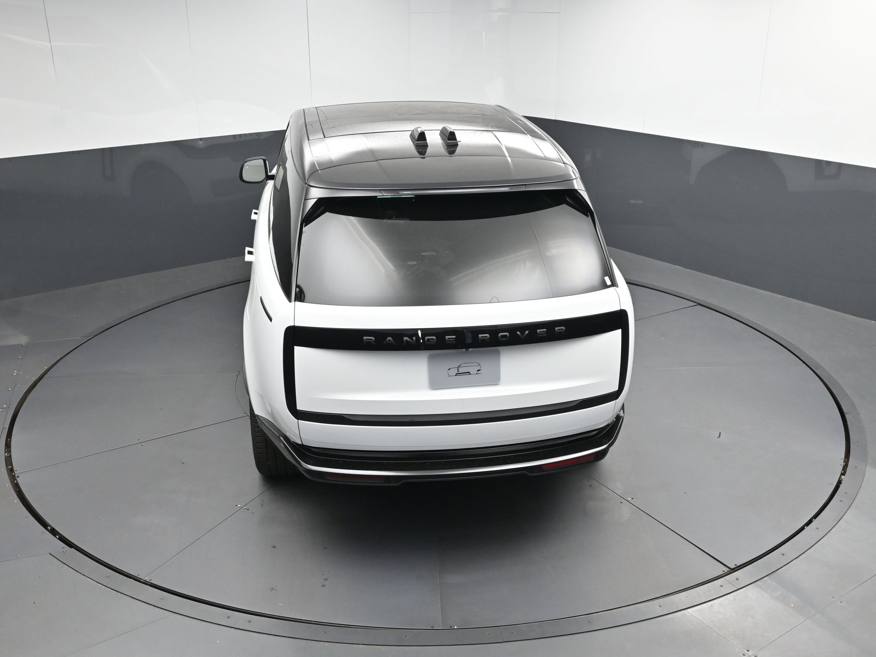 New 2025 Land Rover Range Rover SE image 32