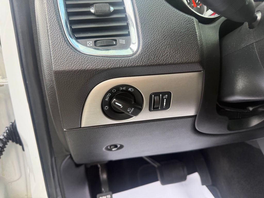 Used 2013 Dodge Durango SXT w/ Rallye Appearance Group AWD/4WD image 14